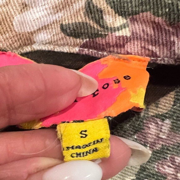 ENGLISH ROSE Floral Studded Jacket Size Small NWOT - Picture 9 of 12